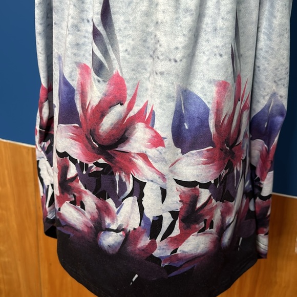 Cute tank top - Picture 6 of 8